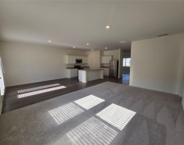 73 Rowlett Place - Photo Thumbnail 7