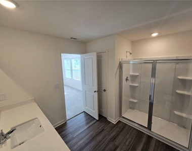 73 Rowlett Place - Photo Thumbnail 19