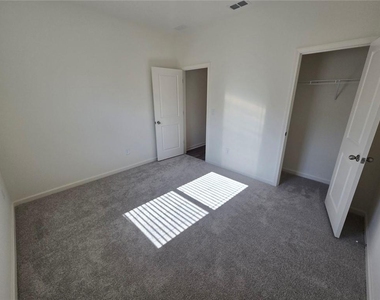 73 Rowlett Place - Photo Thumbnail 10