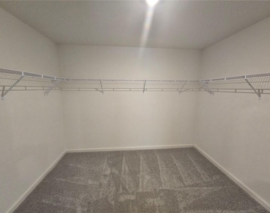 73 Rowlett Place - Photo Thumbnail 20