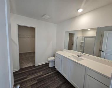 73 Rowlett Place - Photo Thumbnail 18