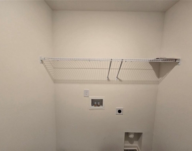73 Rowlett Place - Photo Thumbnail 29