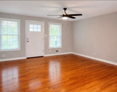1551 Pine Glen Circle - Photo Thumbnail 4