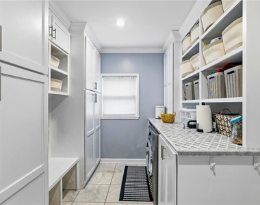 4565 Windsor Park Place - Photo Thumbnail 12