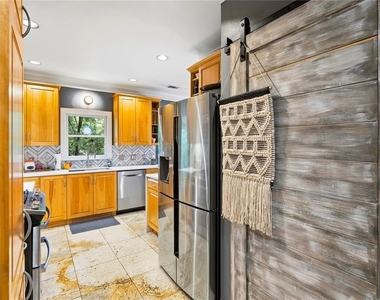 4565 Windsor Park Place - Photo Thumbnail 3