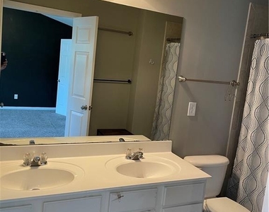 980 Prestwyck Court - Photo Thumbnail 12