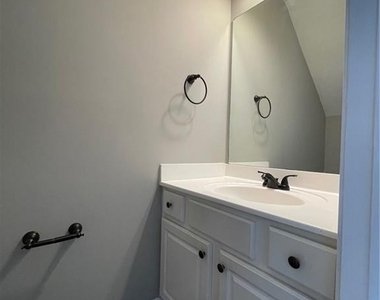 980 Prestwyck Court - Photo Thumbnail 23