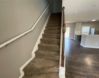 980 Prestwyck Court - Photo Thumbnail 11