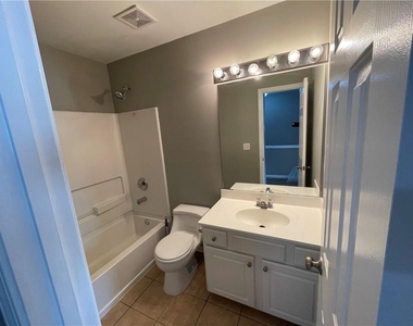 980 Prestwyck Court - Photo Thumbnail 17