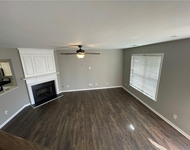 980 Prestwyck Court - Photo Thumbnail 4