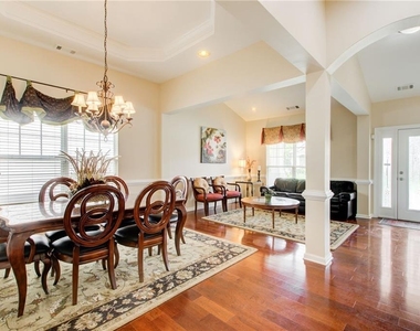 529 Olympic Way - Photo Thumbnail 4