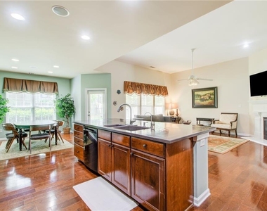 529 Olympic Way - Photo Thumbnail 11