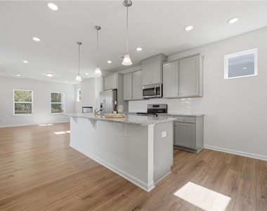 1670 Eagle Drive - Photo Thumbnail 12