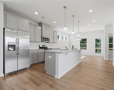1670 Eagle Drive - Photo Thumbnail 9