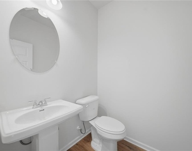 1670 Eagle Drive - Photo Thumbnail 20