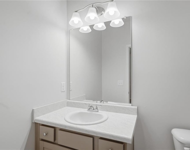 1670 Eagle Drive - Photo Thumbnail 22