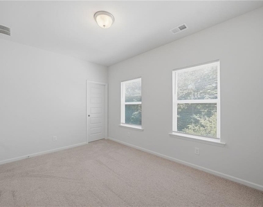 1670 Eagle Drive - Photo Thumbnail 29