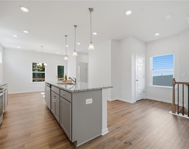 1670 Eagle Drive - Photo Thumbnail 17