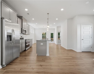 1670 Eagle Drive - Photo Thumbnail 8