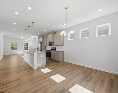 1670 Eagle Drive - Photo Thumbnail 18
