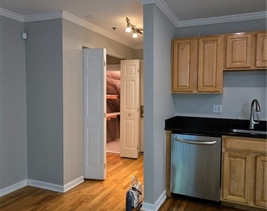 317 8th Street Ne - Photo Thumbnail 4