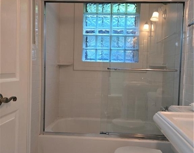 317 8th Street Ne - Photo Thumbnail 5