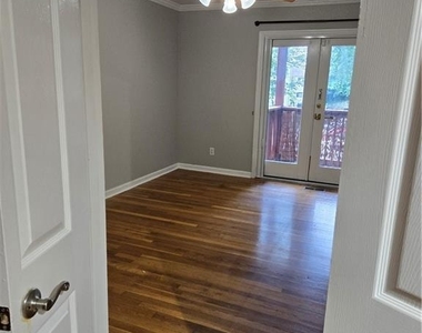 317 8th Street Ne - Photo Thumbnail 6