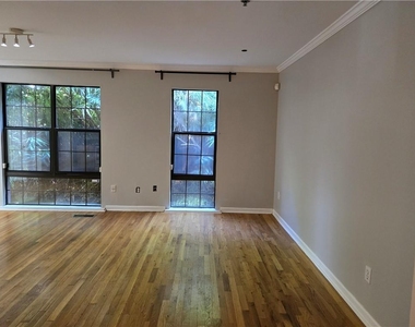 317 8th Street Ne - Photo Thumbnail 1