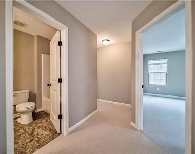 4914 Whisper Creek Court - Photo Thumbnail 17