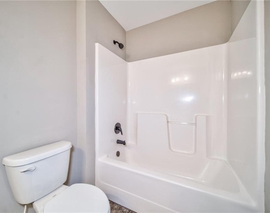 4914 Whisper Creek Court - Photo Thumbnail 20
