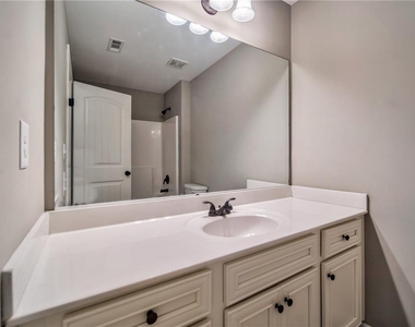 4914 Whisper Creek Court - Photo Thumbnail 19