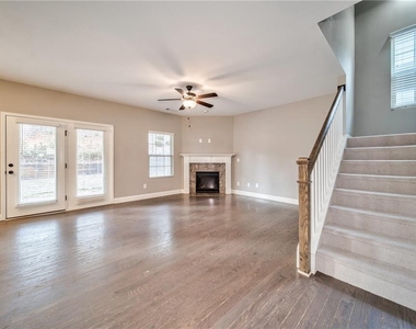 4914 Whisper Creek Court - Photo Thumbnail 6