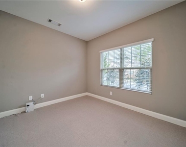 4914 Whisper Creek Court - Photo Thumbnail 3
