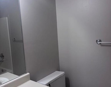 1634 Kimble Drive Sw - Photo Thumbnail 5