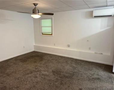 412 Hickory Walk - Photo Thumbnail 18