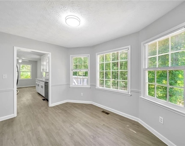 608 Wood Ridge Drive - Photo Thumbnail 6