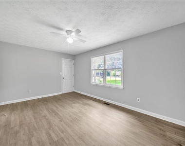 608 Wood Ridge Drive - Photo Thumbnail 14
