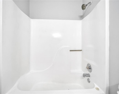 608 Wood Ridge Drive - Photo Thumbnail 15