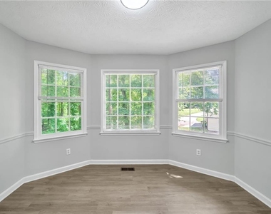 608 Wood Ridge Drive - Photo Thumbnail 7