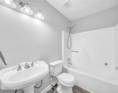 608 Wood Ridge Drive - Photo Thumbnail 16