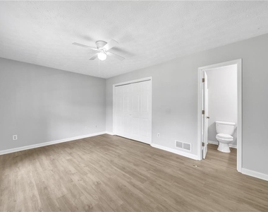 608 Wood Ridge Drive - Photo Thumbnail 13
