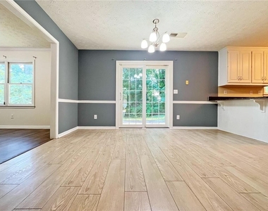 3060 Oak Meadow Drive - Photo Thumbnail 9