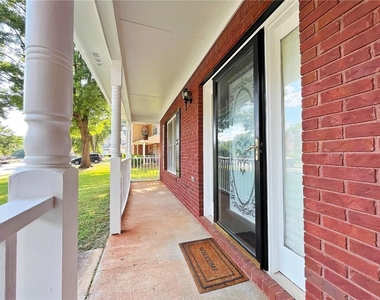 3060 Oak Meadow Drive - Photo Thumbnail 3