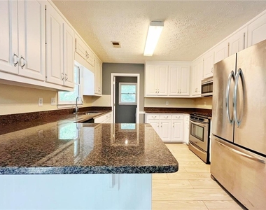 3060 Oak Meadow Drive - Photo Thumbnail 10