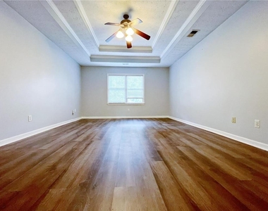 3060 Oak Meadow Drive - Photo Thumbnail 16