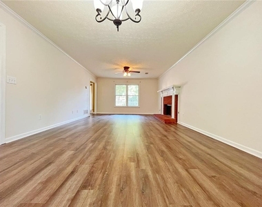 3060 Oak Meadow Drive - Photo Thumbnail 5