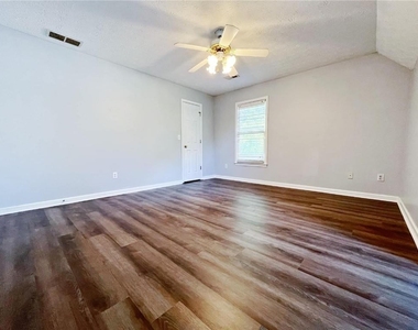 3060 Oak Meadow Drive - Photo Thumbnail 29