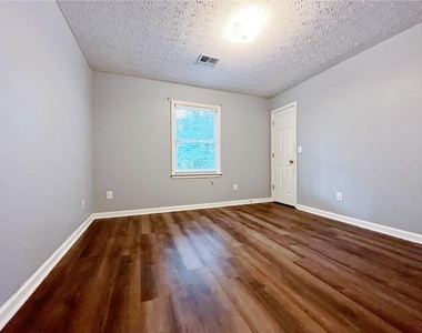 3060 Oak Meadow Drive - Photo Thumbnail 26