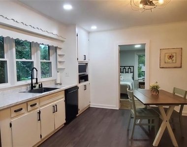 696 Keetor Road - Photo Thumbnail 4