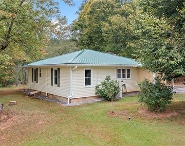 696 Keetor Road - Photo Thumbnail 15